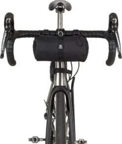 AGU Roll Bag Stuurtas Venture - Zwart - 1,5 L - Bikepacking -Winkel Voor Fietsbenodigdheden 1017x1200