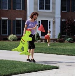 Victor Veilig Met Rode Waarschuwingsvlag - Verkeersmaatje / Verkeerspop In Fluoriserend Groen - Pas Op Spelende Kinderen Waarschuwingsbord Kid Alert 21 Victor Veilig Met Rode Waarschuwingsvlag - Verkeersmaatje / Verkeerspop In Fluoriserend Groen - Pas Op Spelende Kinderen Waarschuwingsbord Kid Alert -Winkel Voor Fietsbenodigdheden 1190x1200 2