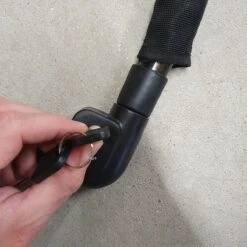 Maxx-Locks Bulls Kettingslot - Solid Pantserslot Uit Gehard Staal - Gebruik Slot Lock Motor Scooter Fiets Motorslot Scooterslot - Alternatief Voor Ketting Ringslot Cijferslot Kabelslot Beugelslot - Lengte 100CM Dikte 8MM - Zwart -Winkel Voor Fietsbenodigdheden 1200x1200 192