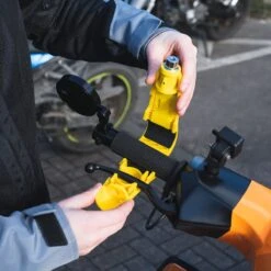 Oxford Stuurslot Remhendel Met Alarm & Gashendel Slot Met Alarm - Fiets Slot Met Alarm - Scooter Slot Met Alarm - Brommer Slot Met Alarm - Motorslot Met Alarm -Winkel Voor Fietsbenodigdheden 1200x1200 200