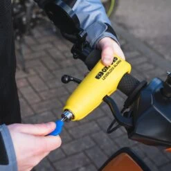 Oxford Stuurslot Remhendel Met Alarm & Gashendel Slot Met Alarm - Fiets Slot Met Alarm - Scooter Slot Met Alarm - Brommer Slot Met Alarm - Motorslot Met Alarm -Winkel Voor Fietsbenodigdheden 1200x1200 201