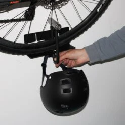 Flowter® Trapper Hanger - Fiets Ophangsysteem Aan De Trapper - Fiets Ophangbeugel - Universele Fiets Muurbeugel - Fietsbeugel Met Gratis Wieldragers+ -Winkel Voor Fietsbenodigdheden 1200x1200 526