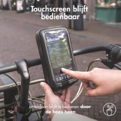 Accezz Telefoonhouder Fiets - GSM Houder Fiets - Telefoonhouder Fiets Waterdicht - 360° Rotatie - Universeel - Zwart -Winkel Voor Fietsbenodigdheden 1200x1200 606