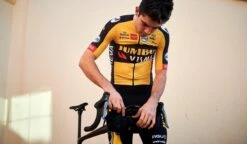 AGU Roll Bag Stuurtas Venture - Zwart - 1,5 L - Bikepacking -Winkel Voor Fietsbenodigdheden 1200x700 2