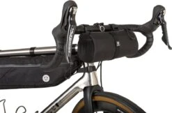 AGU Roll Bag Stuurtas Venture - Zwart - 1,5 L - Bikepacking -Winkel Voor Fietsbenodigdheden 1200x788 3