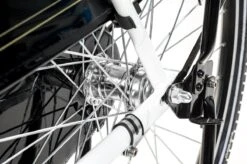 Amigo Eclypse Transportfiets 28 Inch - Omafiets Met Voordrager - Wit/Zwart -Winkel Voor Fietsbenodigdheden 1200x798 7