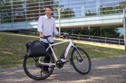 New Looxs Nova Postino Enkele Fietstas - Afneembaar - 15 Inch Laptopvak - 18 Liter - Zwart -Winkel Voor Fietsbenodigdheden 1200x799 4