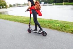 Kick&Move - Elektrische Step - E Scooter - Anti Lek Banden - 32 Km/u - App - LED Verlichting - Cruise Control - Schokbestendige Wielen - Anti Diefstal Optie -Winkel Voor Fietsbenodigdheden 1200x802 19