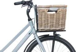 Basil Denton Fietsmand L - Voor - Rotan - Grijs - Large -Winkel Voor Fietsbenodigdheden 1200x822 3