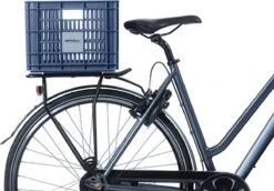 Basil Fietskrat M - Medium - 29.5 Liter - Blauw -Winkel Voor Fietsbenodigdheden 1200x835 2
