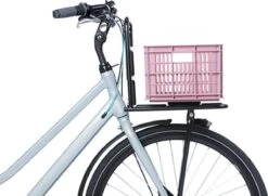 Basil Fietskrat S - Klein - 17.5 Liter - Roze -Winkel Voor Fietsbenodigdheden 1200x880