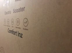 Comfort Inz - Long Range E Scooter - Elektrische Opvouwbare Step - 10.5Ah 350W - IOS Android Max. 31km/h -Winkel Voor Fietsbenodigdheden 1200x899 23