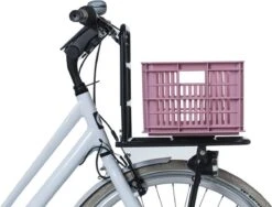 Basil Fietskrat S - Small - 17.5 Liter - Roze -Winkel Voor Fietsbenodigdheden 1200x913