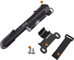 Giyo - Mini Fietspomp - Compact Achter Bidonhouder - Zwart - MTB - Race Fiets - Mountainbike - Hollands Ventiel - Frans Ventiel - Autoventiel -Winkel Voor Fietsbenodigdheden 1200x972 2