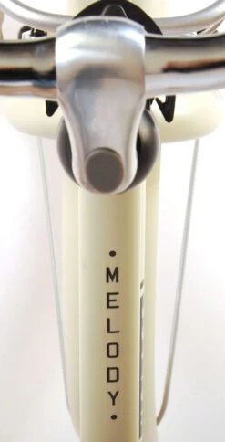 Volare Melody Kinderfiets - Meisjes - 24 Inch - Zand - Prime Collection -Winkel Voor Fietsbenodigdheden 613x1200