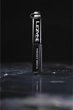 LEZYNE POCKET DRIVE BLACK/HI GLOSS -Winkel Voor Fietsbenodigdheden 801x1200 2